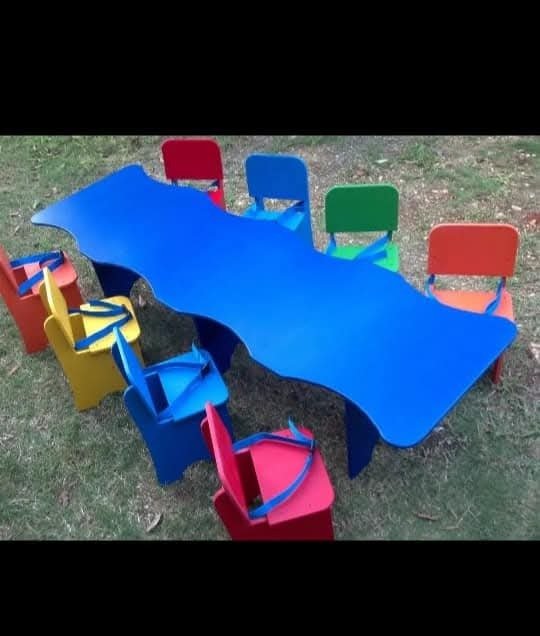 Producto - mesas y sillóncitos para niños