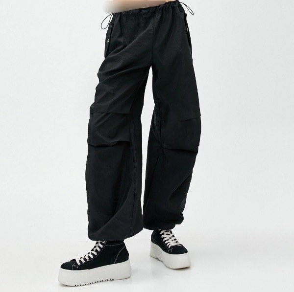 Producto - Parachute Negro Stradivarius