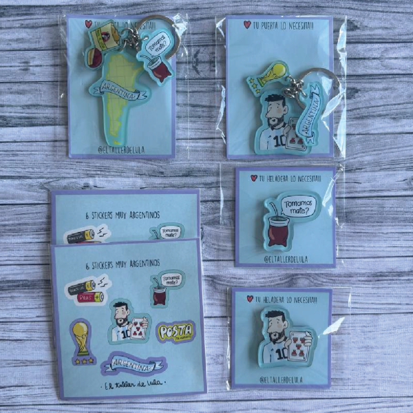 Producto - PACK AMIGOS X 2 ARGENTINA  (2 LLAVEROS + 2 IMANES + 2 SET DE STICKERS)