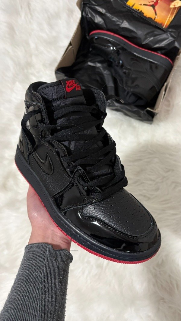 Producto - JORDAN RETRO 1 LASER BLACK PATENT - 1