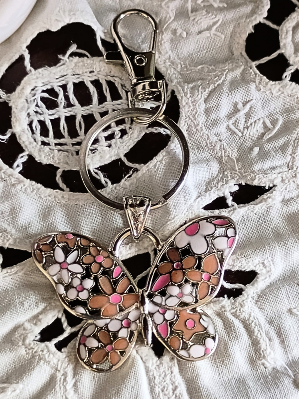 Producto - Llavero Mariposa rosa