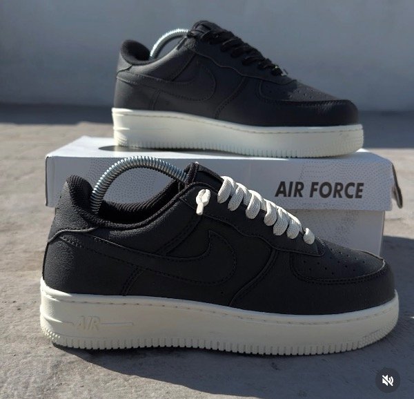 Producto - Nike air forcé 1 black beige