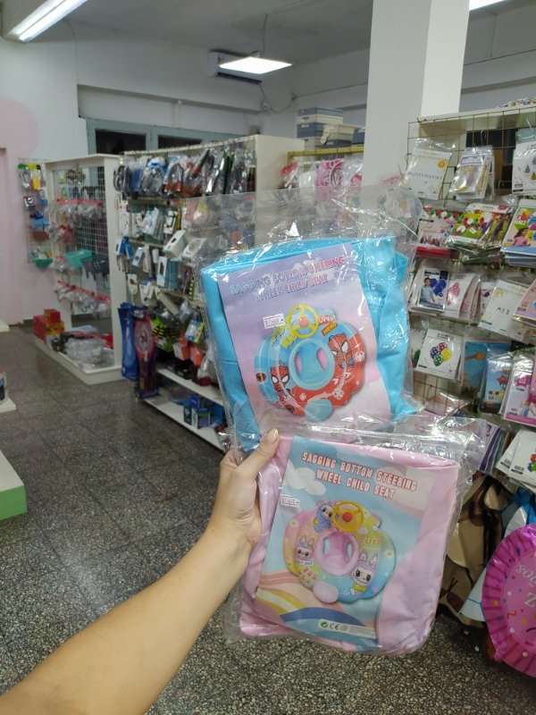 Producto - Inflable para colocar los pies con volante