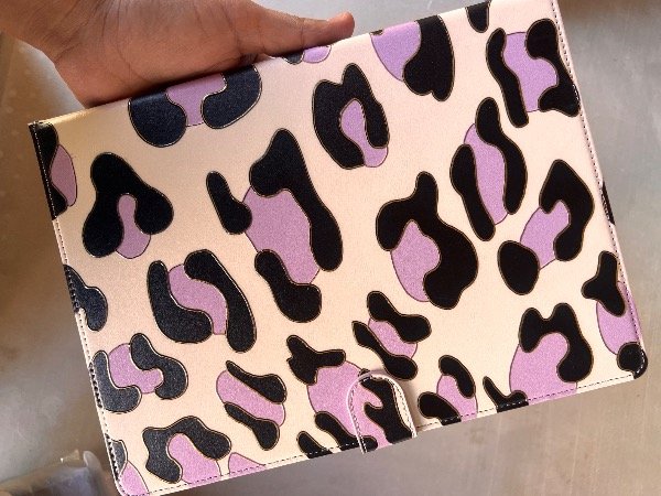 Producto - Funda para tablet de 10 y 11 pulgadas con diseño vaquita