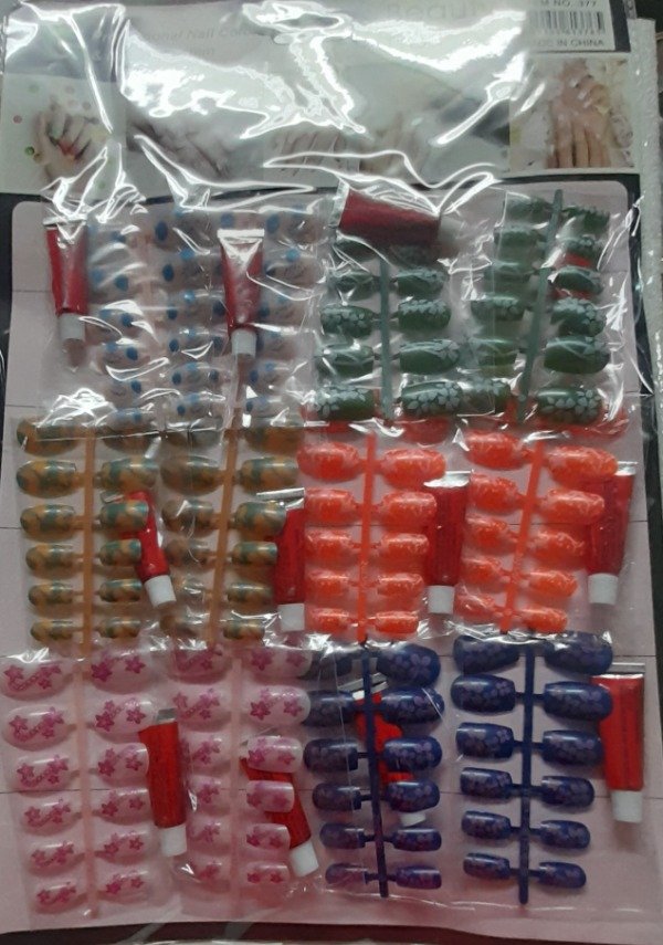 Producto - Uñas postizas decoradas en blister x 12 ZHR 11/25