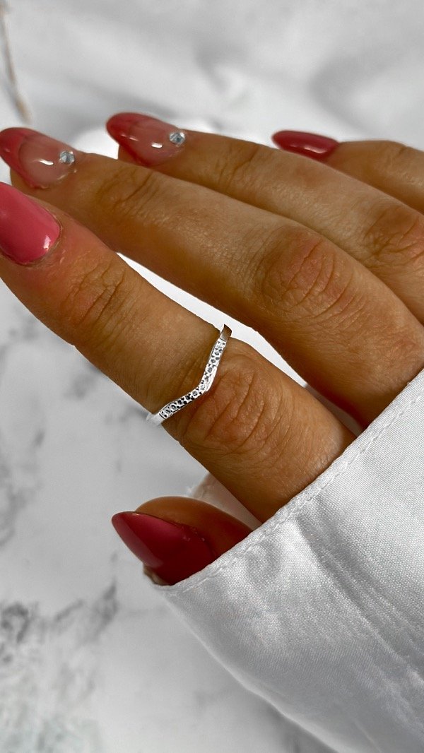Producto - Anillo V puntitos (media falange/talle chico)