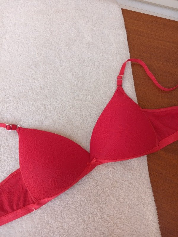 Producto - Corpiño triángulo soft algodón labrado/95 rojo