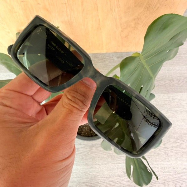 Producto - Vulk One Demi Gris - Cristales Verdes - 2