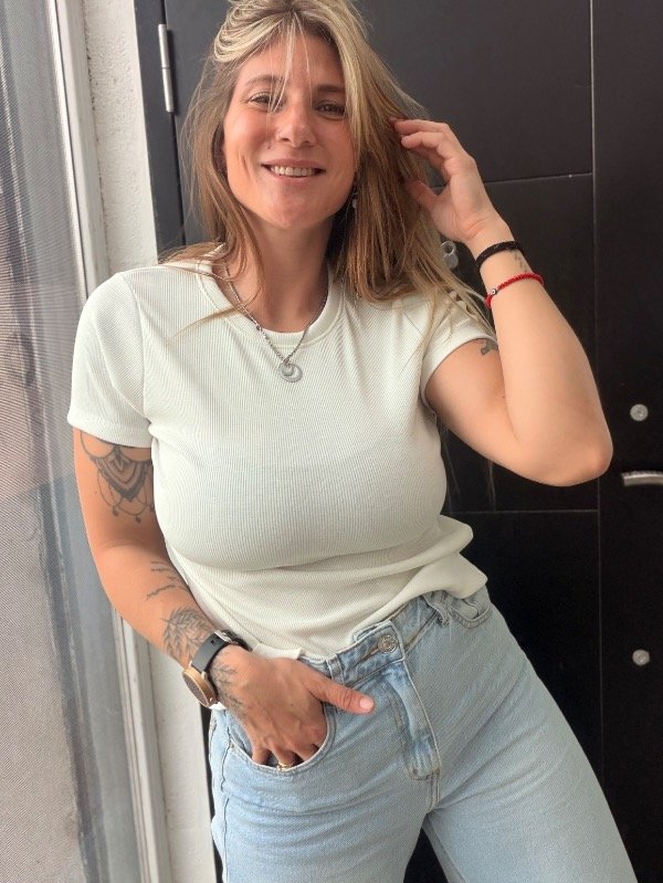 Producto - Remera NIVA blanca