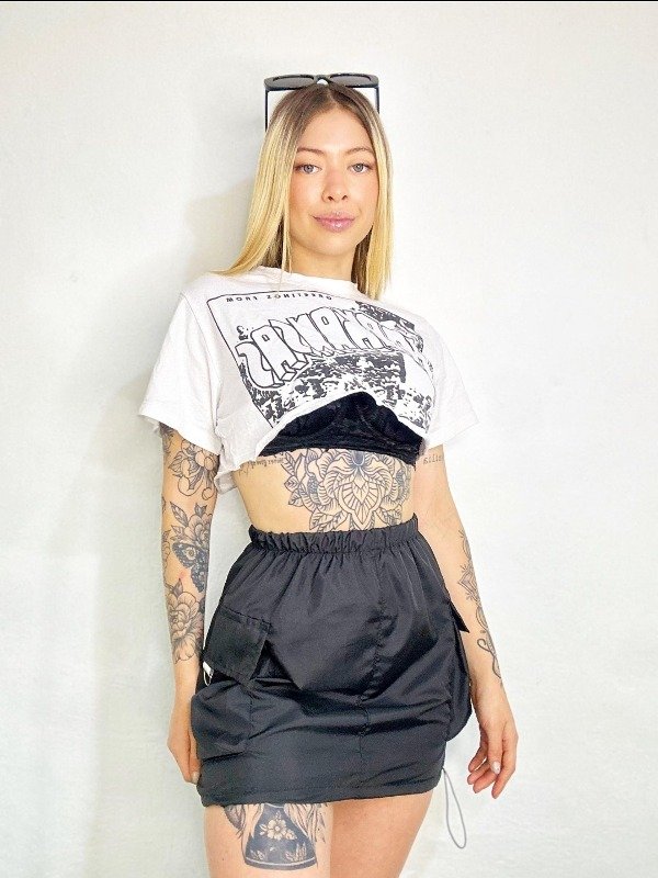 Producto - Pollera rompeviento parachute