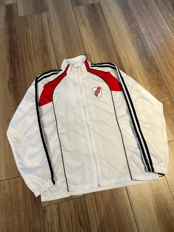 Producto - Rompeviento UBP Temporada 2026 River Plate