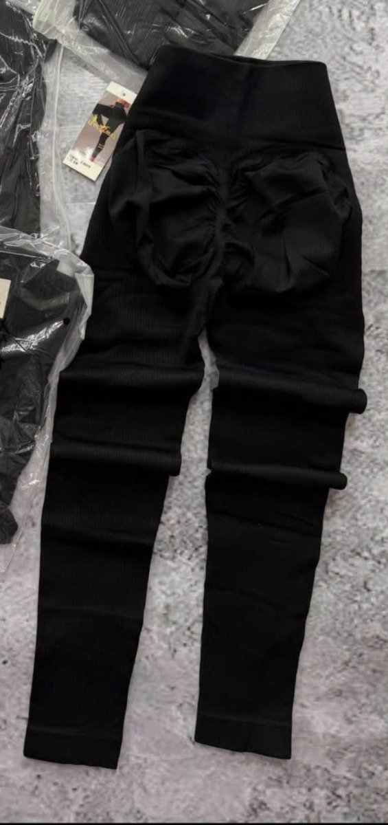 Producto - Calza Seamless puro negro LE88819 - 2
