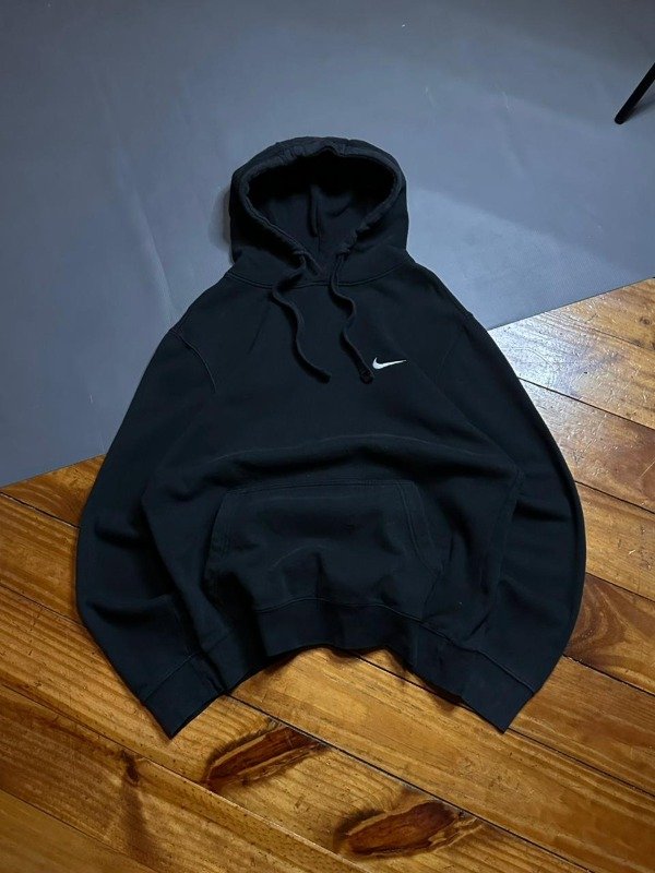 Producto - NIKE SWOOSH HODDIE (M)