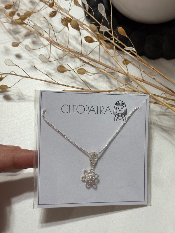Producto - gargantilla flor charm