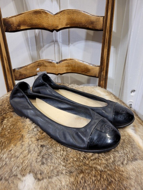 Producto - Ballerinas CHANEL negras charol y cuero- Talle 38.5 - PRECIO: 90X - 0