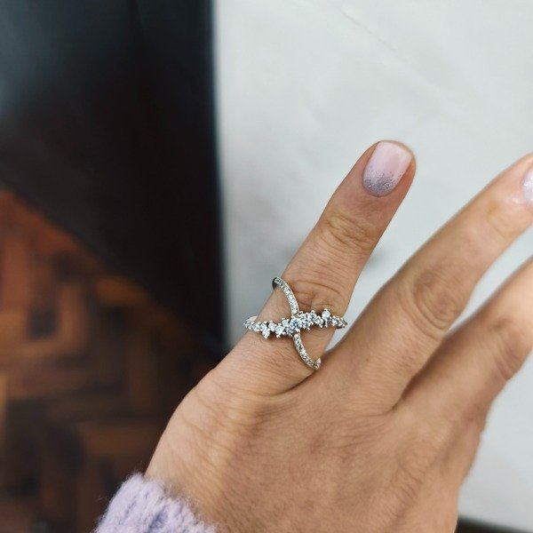Producto - Anillo cruzado punto de luz (#884)