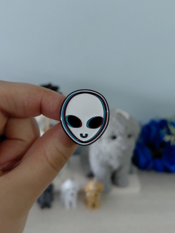 Producto - Pin metalizado - Alien #2554