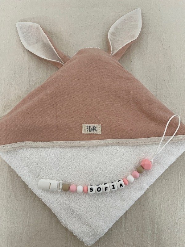 Producto - Set Toallón y portachupete silicona personalizado