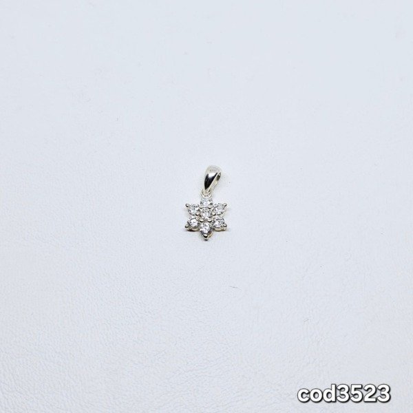 Producto - Dije Flor con piedras Blancas, de plata (cod3523)