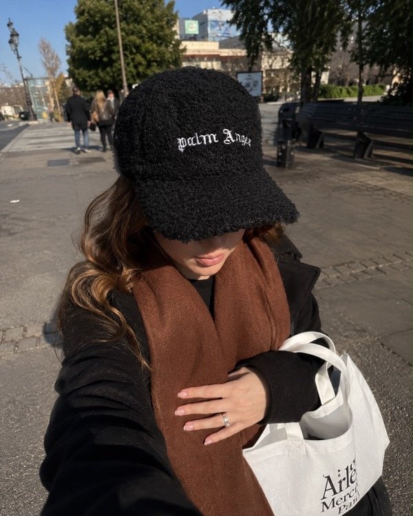 Producto - GORRA PELUCHE - NEGRO