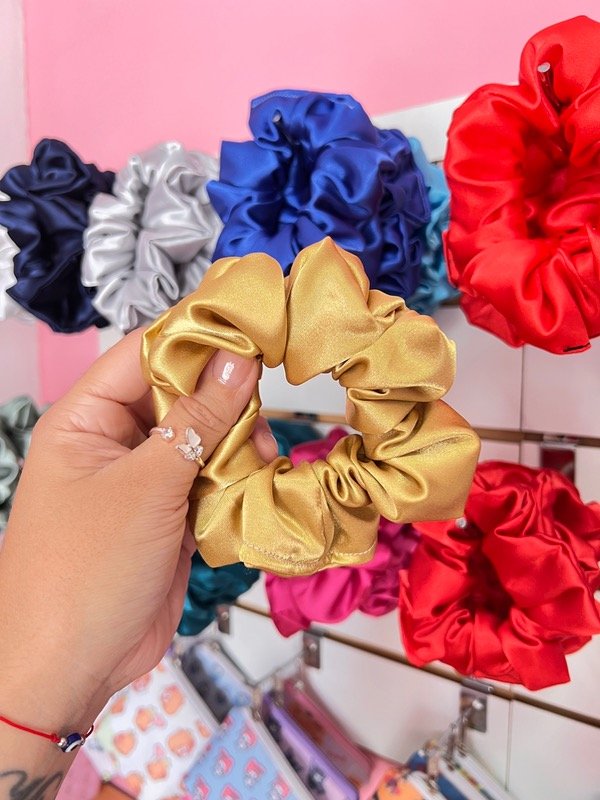 Producto - SCRUNCHIE SATÉN DORADO
