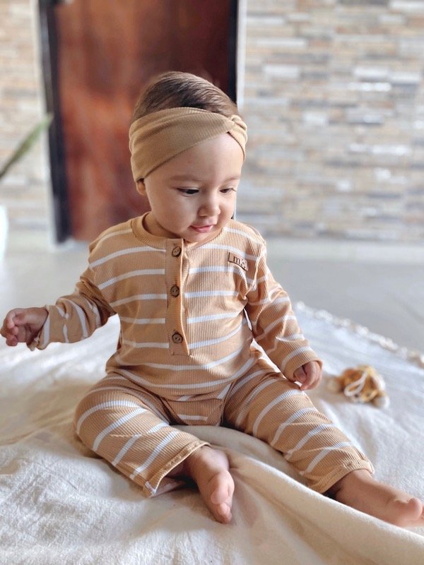 Producto - Enterito rayado beige