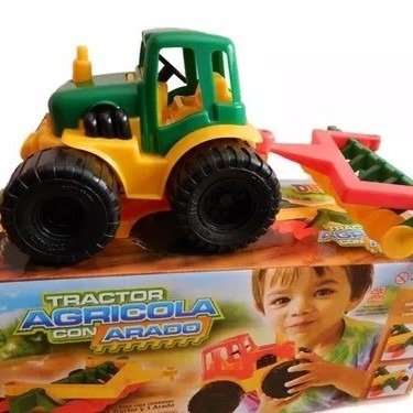 Producto - Tractor Agrícola con Arado