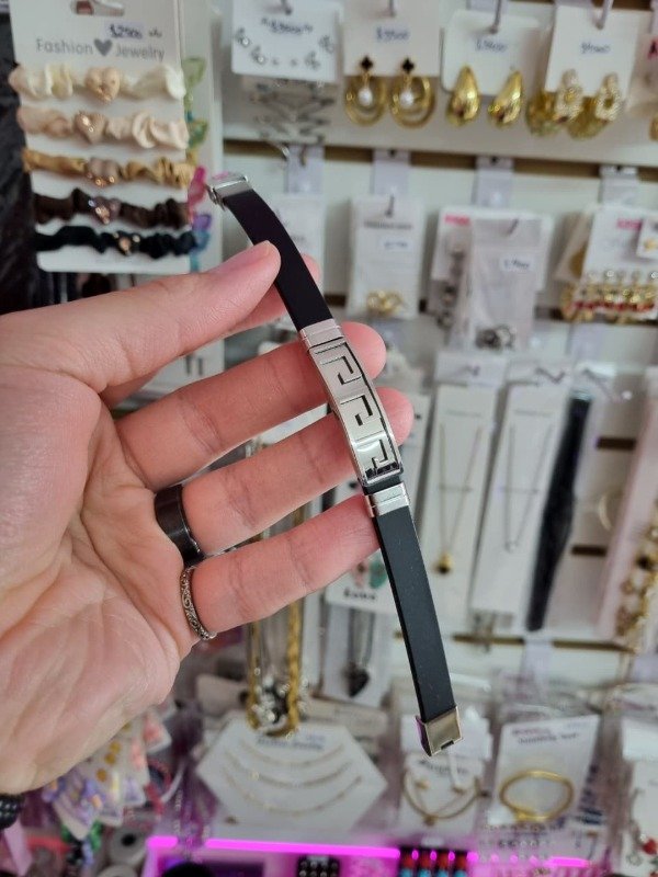 Producto - Pulseras Cuerina Negra con Dije - 1
