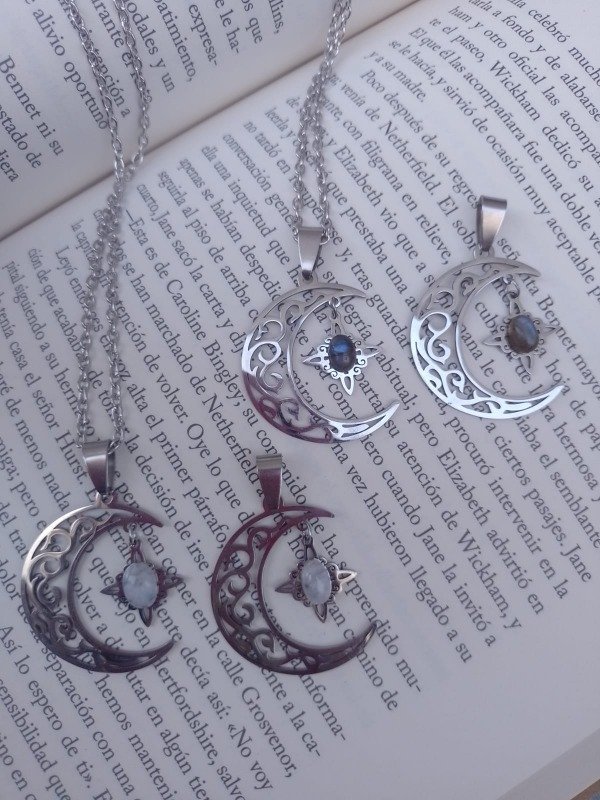 Producto - Collar Moon con Nudo de Bruja