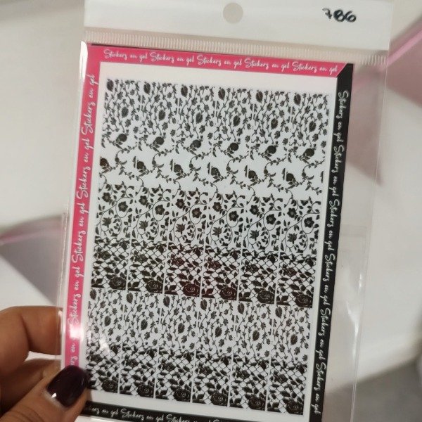 Producto - Sticker 786 encaje de ojos y flores negras