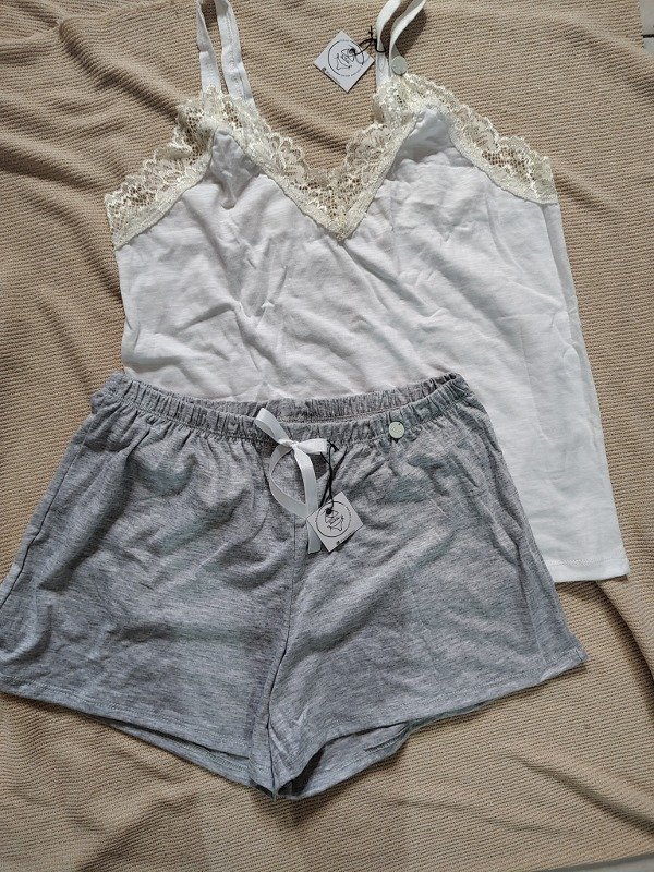 Pijamita gris
