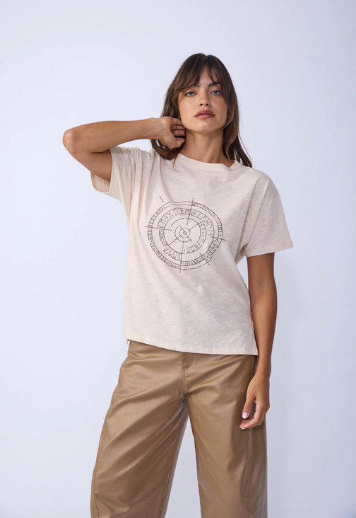 Producto - Remera BRUJULA