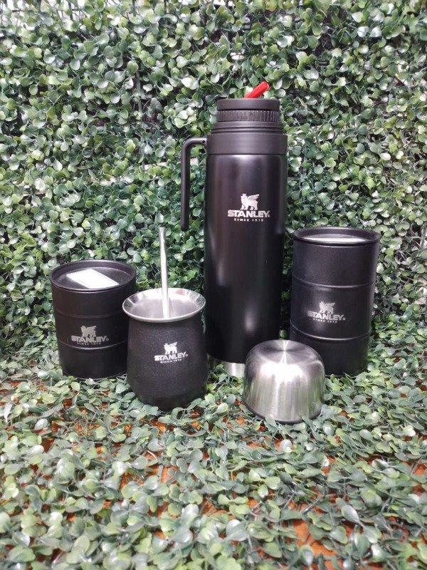 Producto - TERMO DE 1 L + YERBERA Y AZUCARERA + MATE Y BOMBILLA
