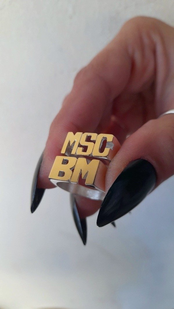 Producto - Anillo Clásico con Iniciales de Oro18k