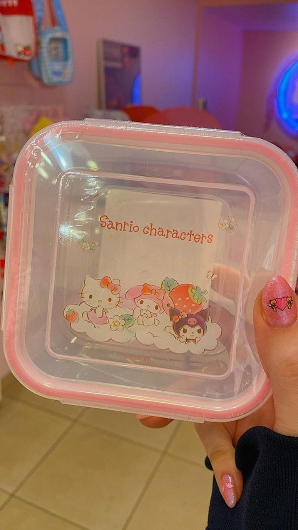 Producto - Contenedor plástico Sanrio Strawberry