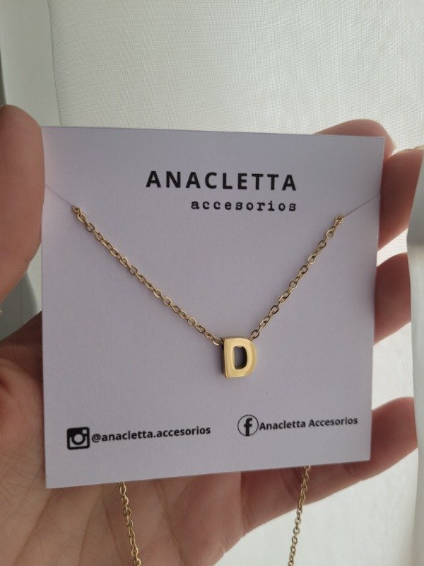 Producto - Gargantilla inicial D pasante AD