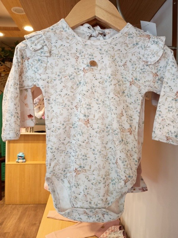 Producto - Body algodón conejo con volados