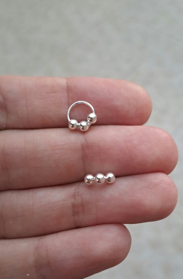 Producto - Argollita de Plata 8mm con 3 Bolitas Grandes (unidad)