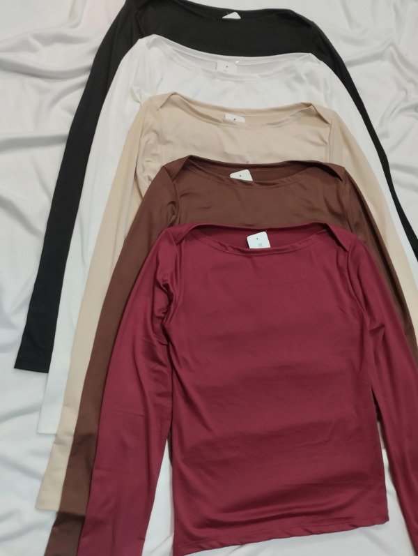 Producto - Básica Deby cuello bote