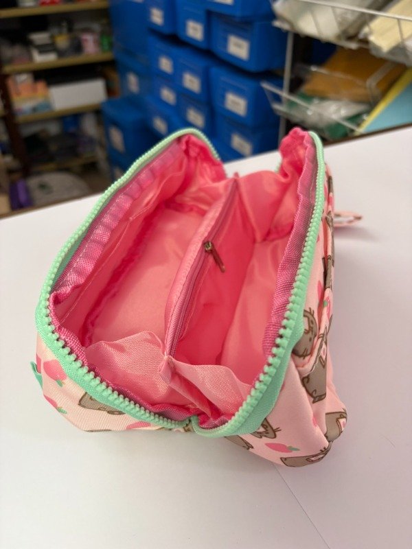 Producto - Cartuchera 1 cierre - Kitty - Pusheen - Stitch - "Mooving"