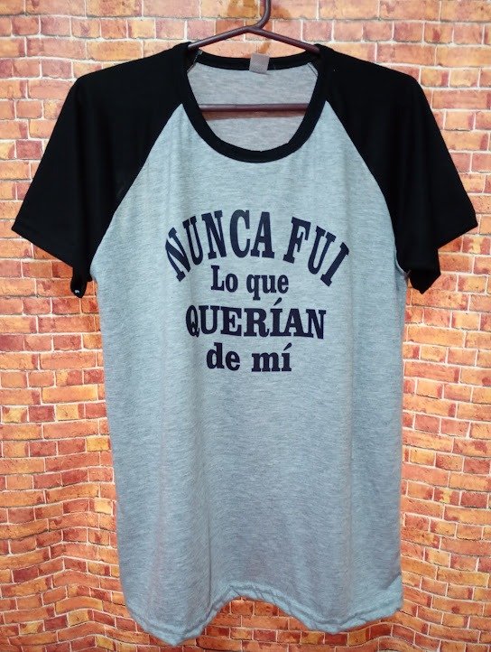 Producto - REMERA-LALI NUNCA FUI- POLIESTER TALLE M - 1