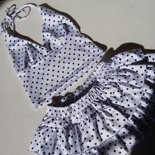 Producto - Pollera y top puntitos blancos