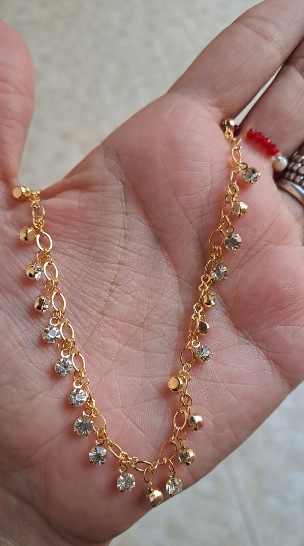 Producto - Collar enchapado en oro 40cm más 5cm de alargue con Dijes Strass Colgantes