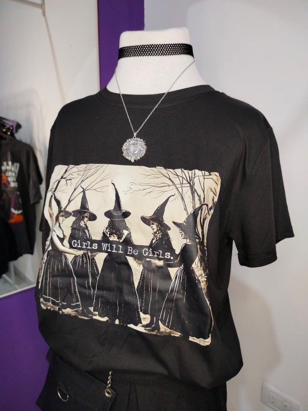 Producto - Remera UNISEX "Girls will be girls"