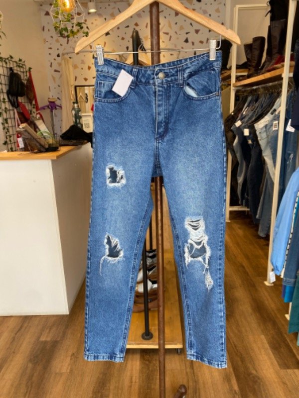 Producto - Jean con roturas Bebas talle 38