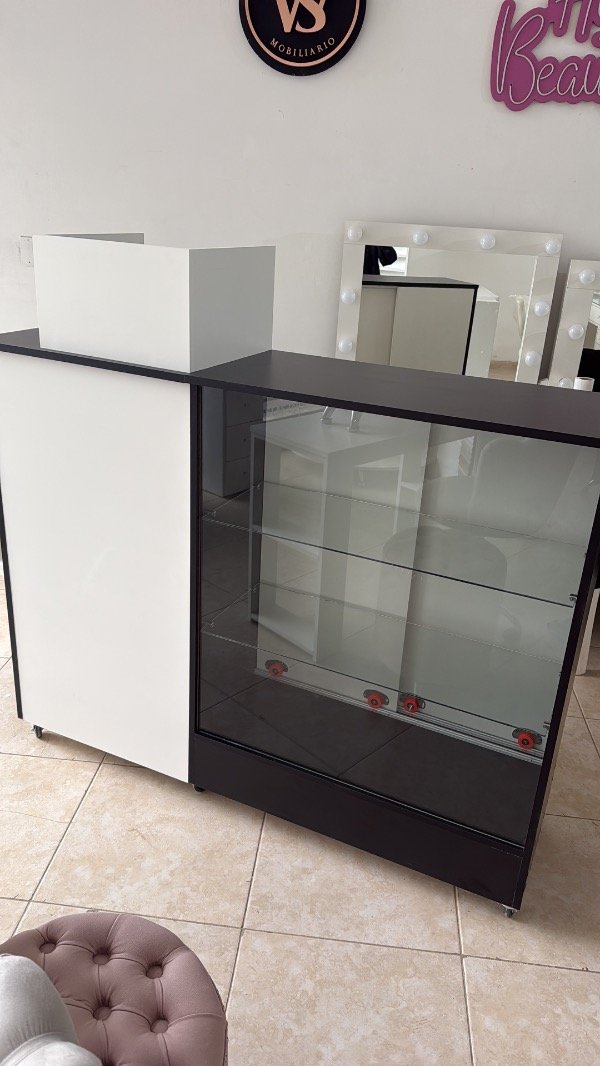 Producto - Mostrador recepción vitrina con puertas - 2