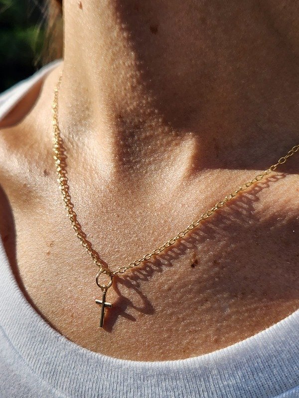 Producto - Collar cruz oro - 1