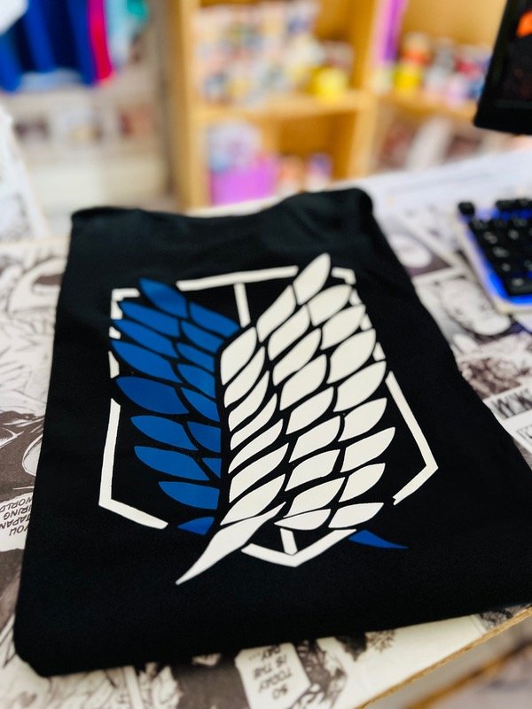 Producto - Remera alas de la libertad shingeki no kiojin
