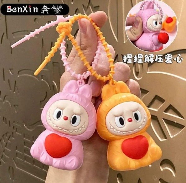 Producto - Llavero Squishy Labubu