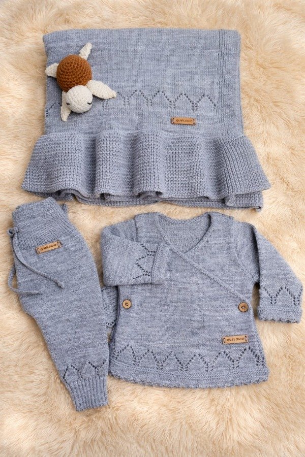 Producto - AJUAR CON BATITA GRIS PERLA